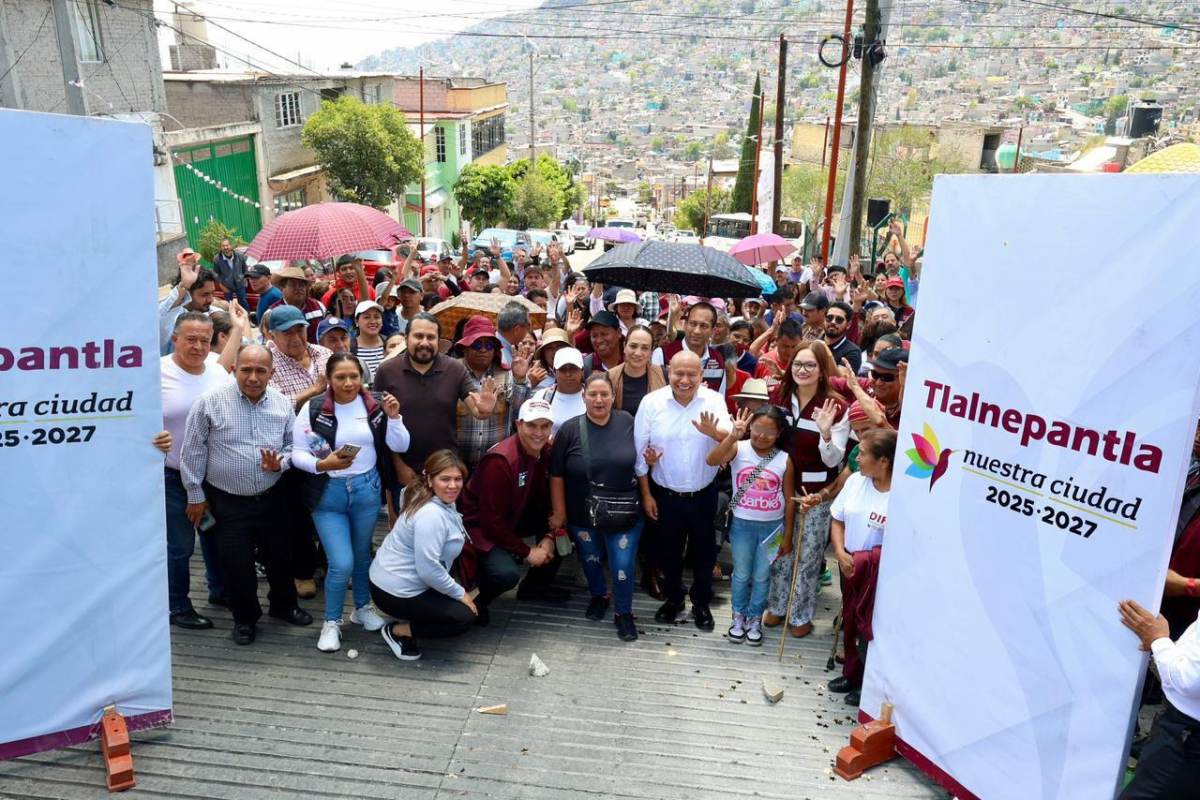 EL PRESIDENTE MUNICIPAL RACIEL PÉREZ CRUZ ENTREGA LA REHABILITACIÓN DEL ESPACIO MULTIDEPORTIVO EXPLORADORES EN LÁZARO CÁRDENAS
