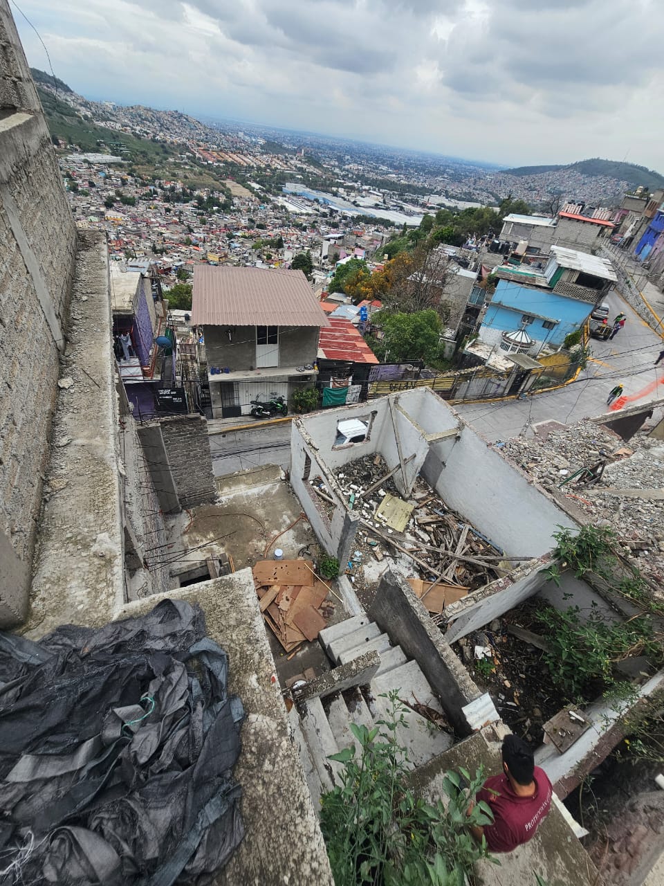 EL GOBIERNO MUNICIPAL DE TLALNEPANTLA MANTIENE SUPERVISIÓN PERMANENTE EN LOS TRABAJOS DE DEMOLICIÓN EN LA 