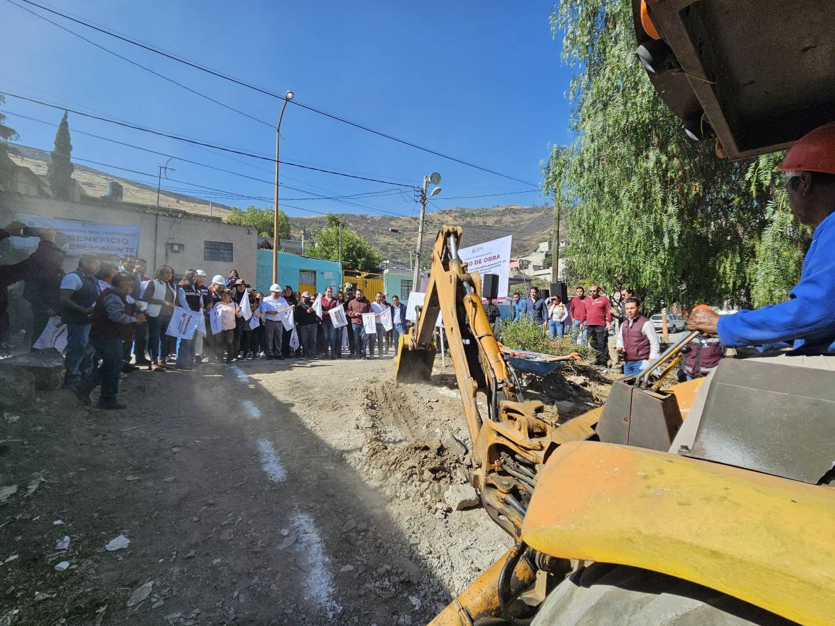 INVIERTE TLALNEPANTLA MÁS DE 55 MILLONES DE PESOS DE RECURSOS MUNICIPALES EN PAVIMENTACIÓN DE CALLES DE TEPEOLULCO