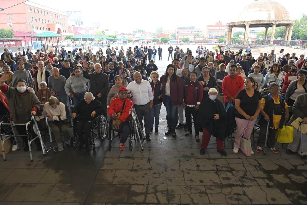 ENTREGA RACIEL PÉREZ CRUZ APARATOS FUNCIONALES A PERSONAS CON DISCAPACIDAD