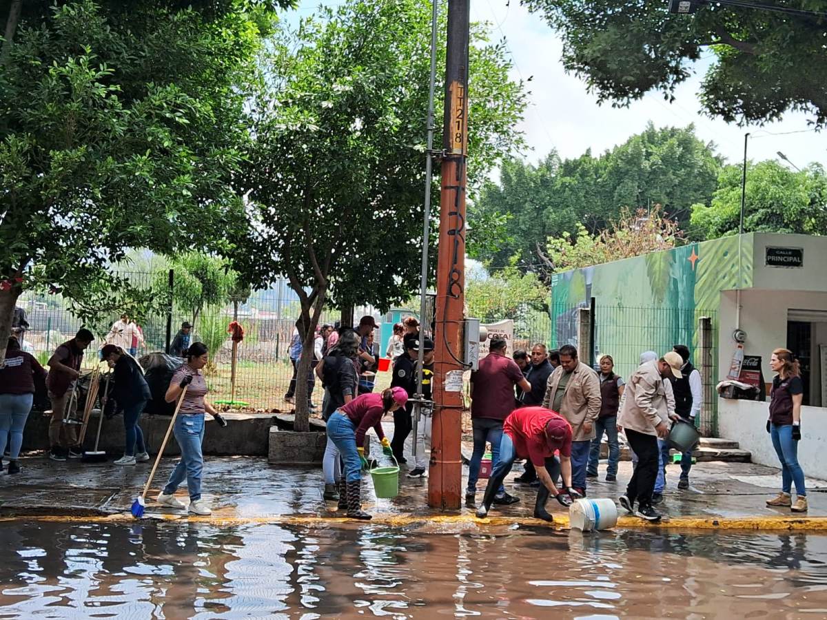 GOBIERNO DE TLALNEPANTLA MANTIENE DESPLIEGUE OPERATIVO PARA ATENDER AFECTACIONES POR LLUVIAS
