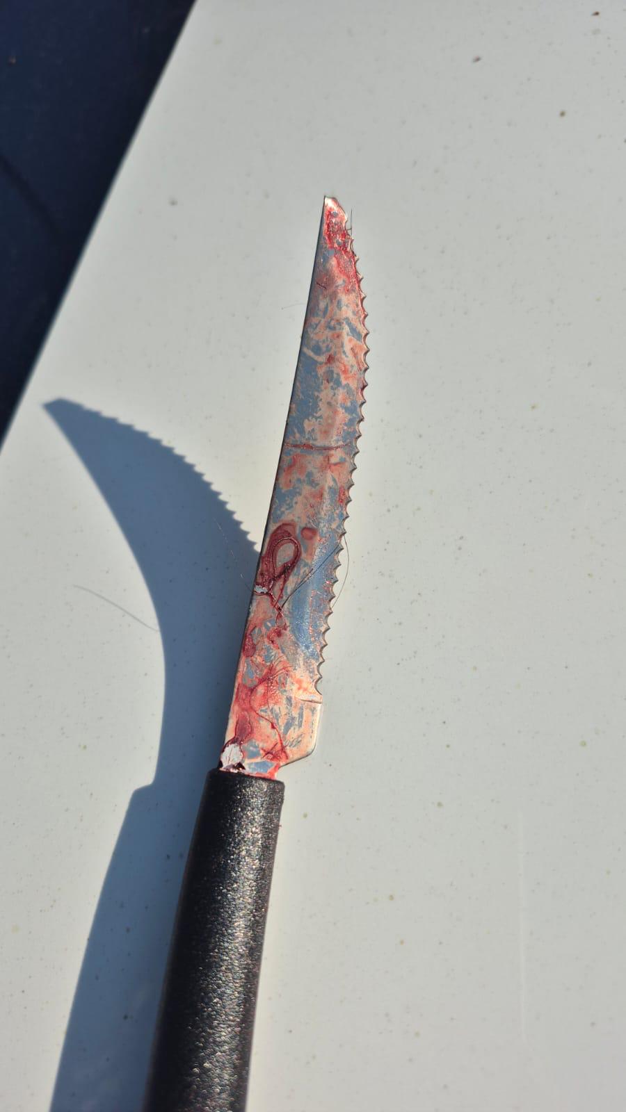 DETIENEN A UN SUJETO QUE PRESUNTAMENTE AGREDIÓ A SU PAREJA CON ARMA BLANCA; ES SEÑALADO POR TENTATIVA DE FEMINICIDIO 