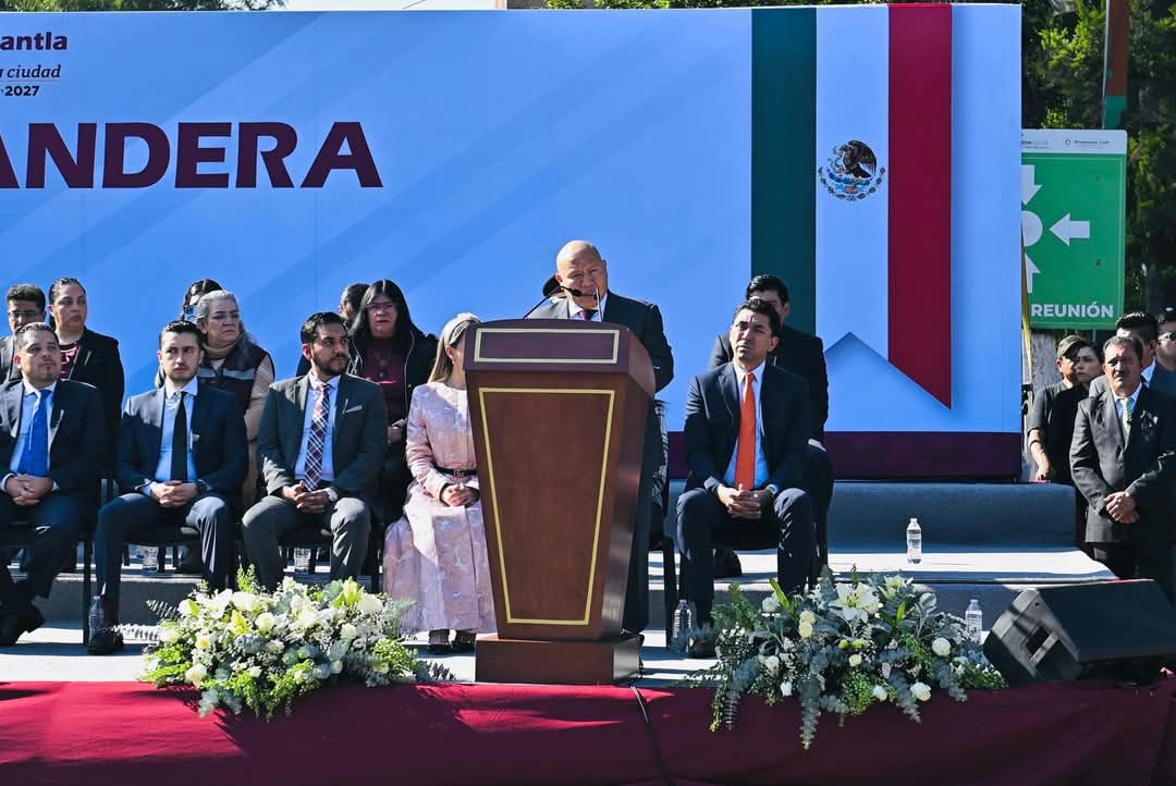 ENCABEZA RACIEL PÉREZ CRUZ CONMEMORACIÓN DEL DÍA DE LA BANDERA; CONVOCA A LA UNIDAD Y DEFENSA DE LA INDEPENDENCIA NACIONAL