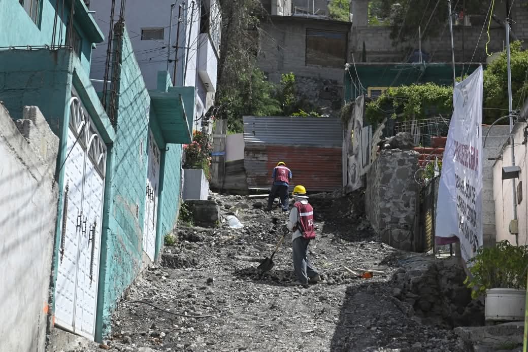 CONTINÚA LA REHABILITACIÓN DE VIALIDADES Y ANDADORES EN TLALNEPANTLA ORIENTE