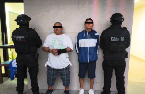 DETIENE POLICÍA DE TLALNEPANTLA A DOS SUJETOS CON 61 DOSIS DE DROGA EN LA COLONIA FRANCISCO VILLA