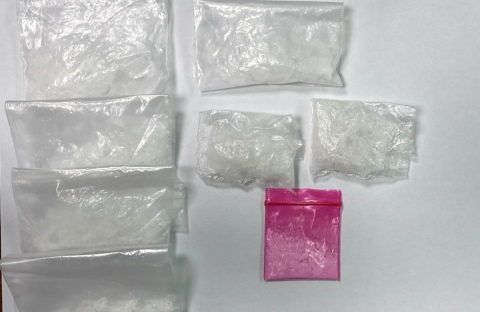 DETIENEN EN TEQUEXQUINÁHUAC A MASCULINO EN POSESIÓN DE POSIBLE DROGA CON LAS CARACTERÍSTICAS DE LA METANFETAMINA