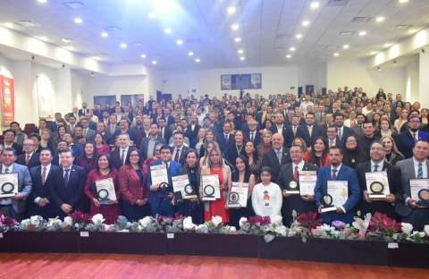 EL GOBIERNO DE TLALNEPANTLA CIERRA EL AÑO CON MÚLTIPLES RECONOCIMIENTOS Y PREMIOS A NIVEL FEDERAL Y ESTATAL