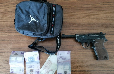DETIENE LA POLICÍA MUNICIPAL DE TLALNEPANTLA A PRESUNTO RESPONSABLE DE ROBO CON VIOLENCIA EN TIENDA DE AUTOSERVICIO EN LA COLONIA DR. JORGE JIMÉNEZ CANTÚ