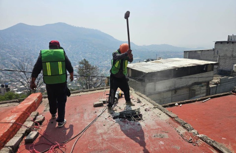EL GOBIERNO DE TLALNEPANTLA INICIA LA DEMOLICIÓN DE VIVIENDAS EN LA ZONA CERO DEL CHIQUIHUITE