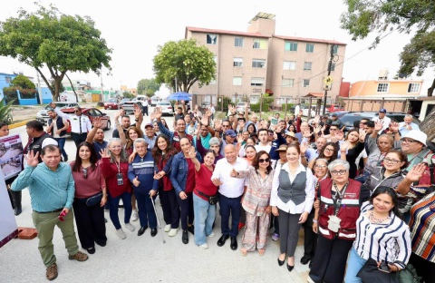 ENTREGA RACIEL PÉREZ CRUZ REHABILITACIÓN INTEGRAL DE CALLE CON CONCRETO HIDRÁULICO EN BENEFICIO DE VIVEROS DE LA LOMA