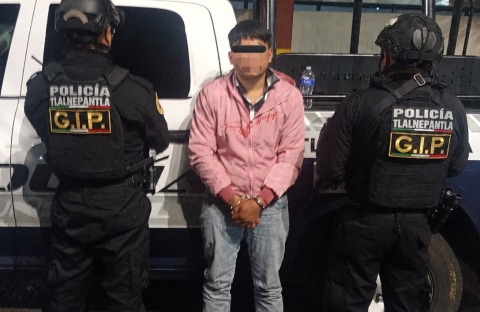 DETIENEN A HOMBRE POR SU PRESUNTA IMPLICACIÓN EN DELITOS CONTRA LA SALUD EN LA COLONIA SANTA MARÍA TLAYACAMPA